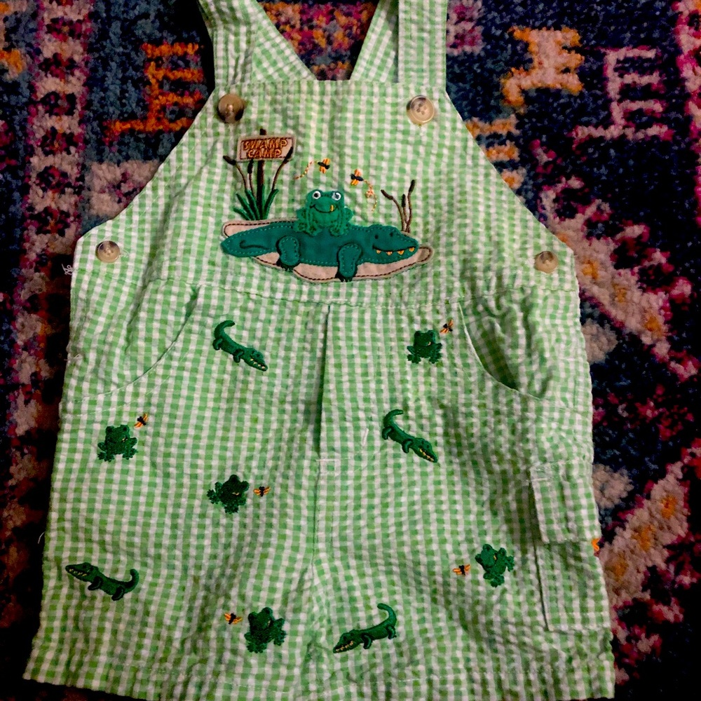 Green and white seersucker boys swamp camp outfit. 9 mo.